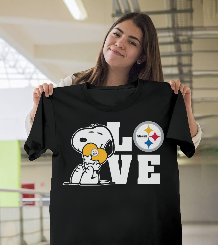 Snoopy Love Pittsburgh Steelers Football Fans T-Shirt