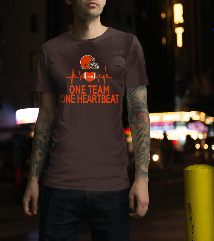 Cleveland Browns Football Helmet One Team One Heartbeat T-Shirt