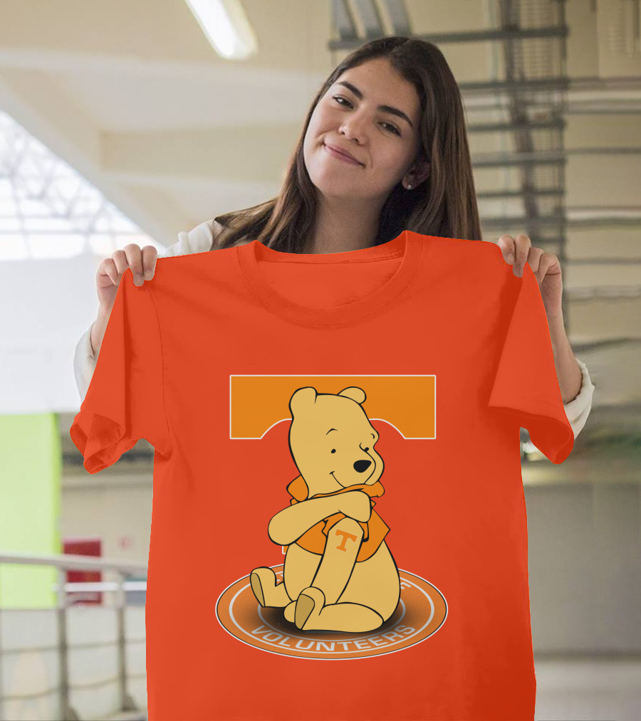 Tennessee Volunteers Winnie The Pooh Sitting With Orange T-Shirt And Big T T-Shirt
