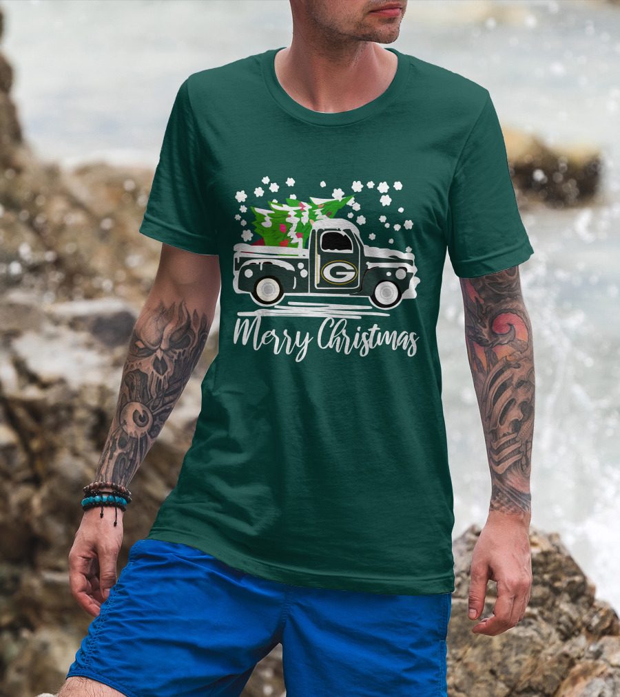 Green Bay Packers Vintage Truck With Christmas Tree Merry Christmas T-Shirt