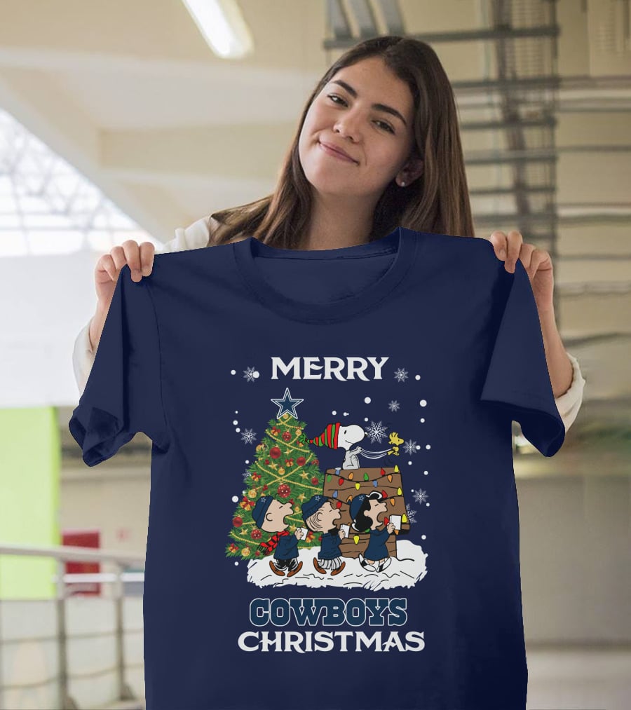 Merry Cowboys Christmas Peanut Tree Holiday Scene T-Shirt