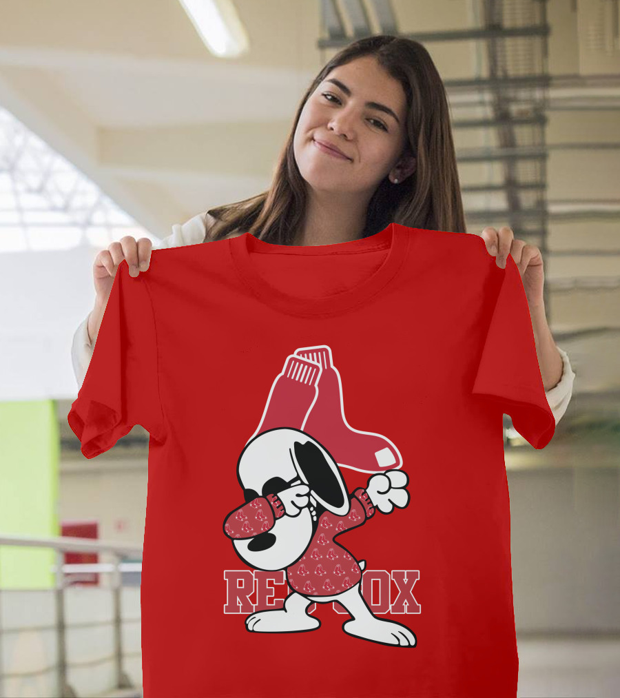 Boston Red Sox Snoopy Dabbing with Red Sox T-Shirt