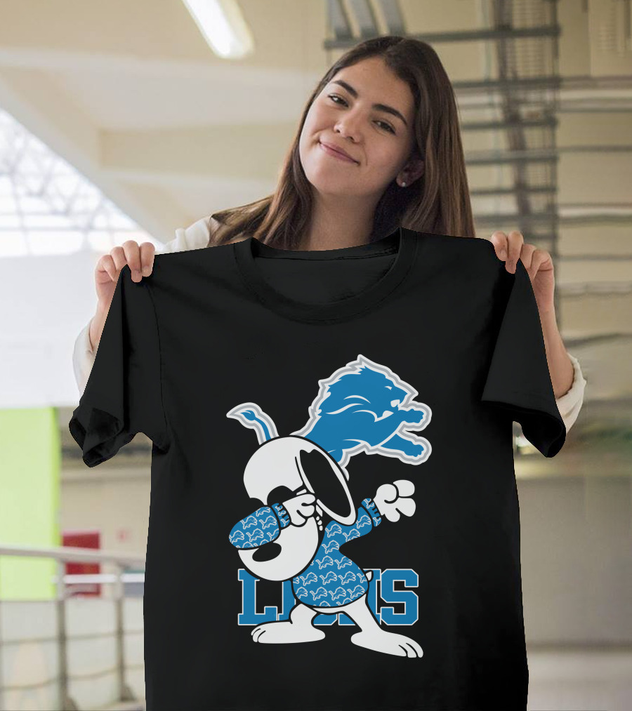 Detroit Lions Snoopy Dabbing Lions Football T-Shirt