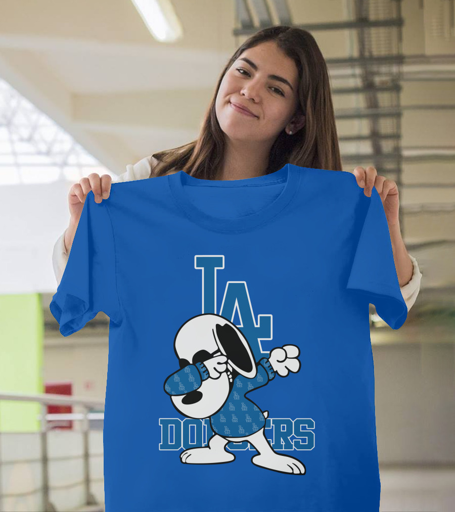 Los Angeles Dodgers Snoopy Dabbing LA T-Shirt