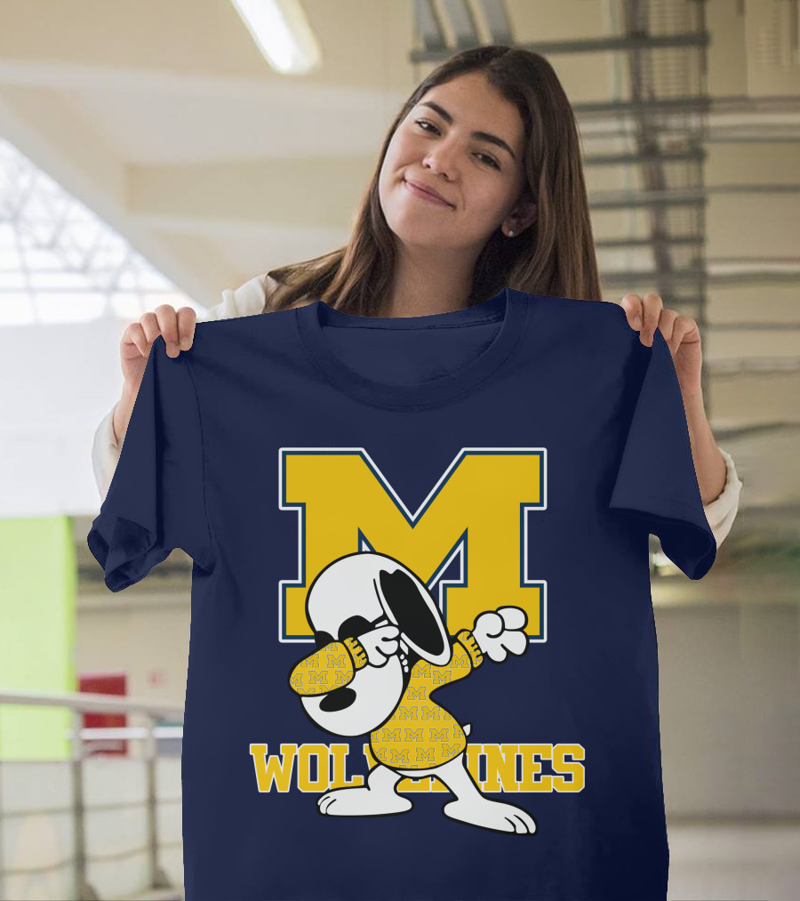 Michigan Wolverines Snoopy Dab With Block M T-Shirt