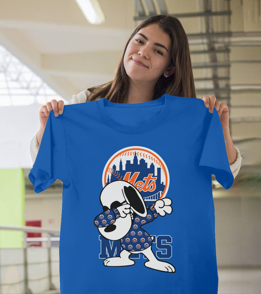 New York Mets Snoopy Dabbing Mets Logo Skyline T-Shirt
