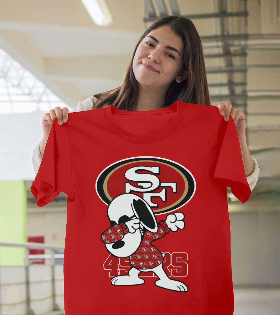 San Francisco 49ers Snoopy Dabbing SF T-Shirt