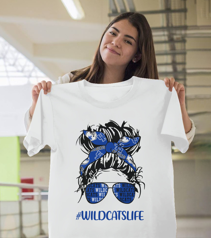 WILDCATSLIFE Kentucky Wildcats Messy Bun Headband Glasses Girl T-Shirt