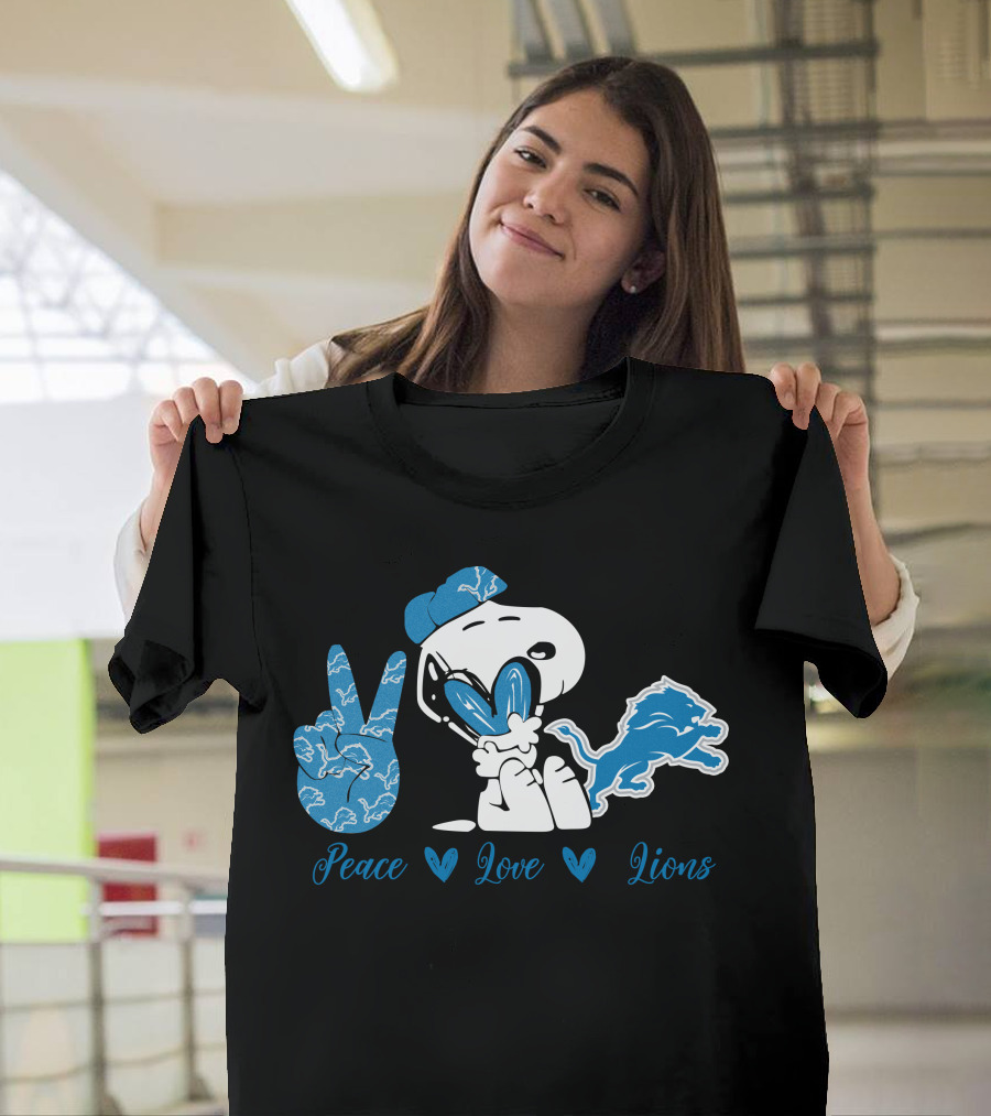 Snoopy Peace Love Lions Detroit Football Team T-Shirt