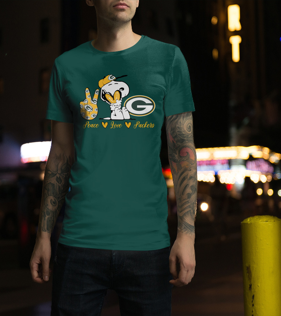 Peace Love Packers Snoopy Green Bay Packers T-Shirt
