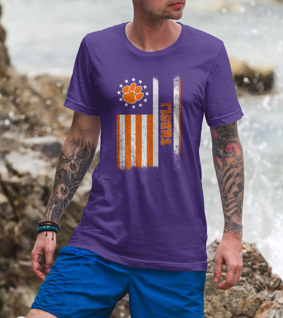 Clemson Tigers American Flag Paw Print T-Shirt
