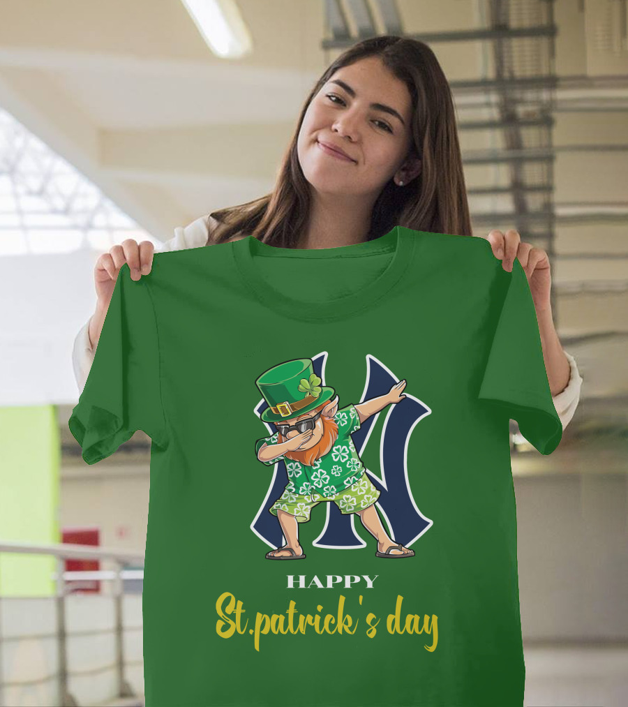 Happy St. Patrick's Day New York Yankees Dabbing Leprechaun T-Shirt