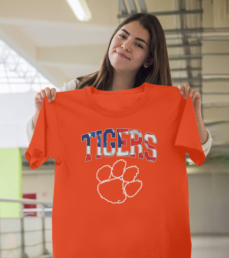 Tigers American Flag Paw Prints T-Shirt