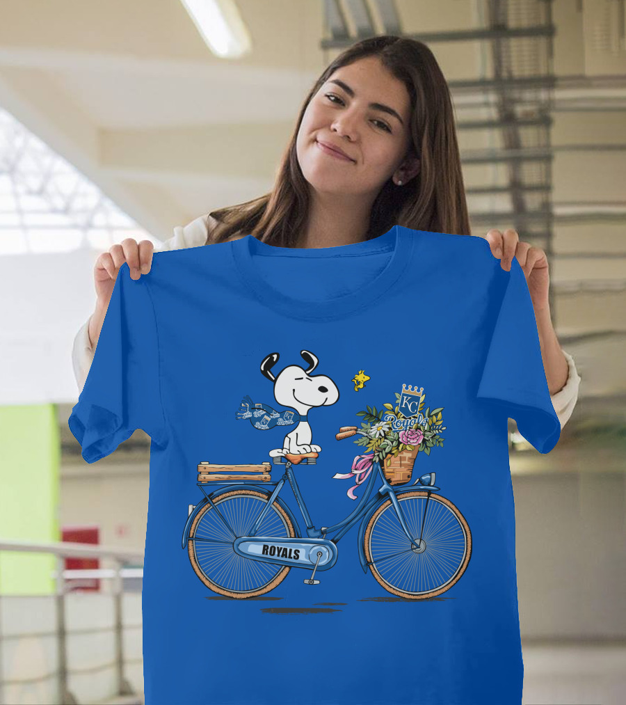 Kansas City Royals Snoopy Riding Bicycle With Woodstock And Flowers T-Shirt