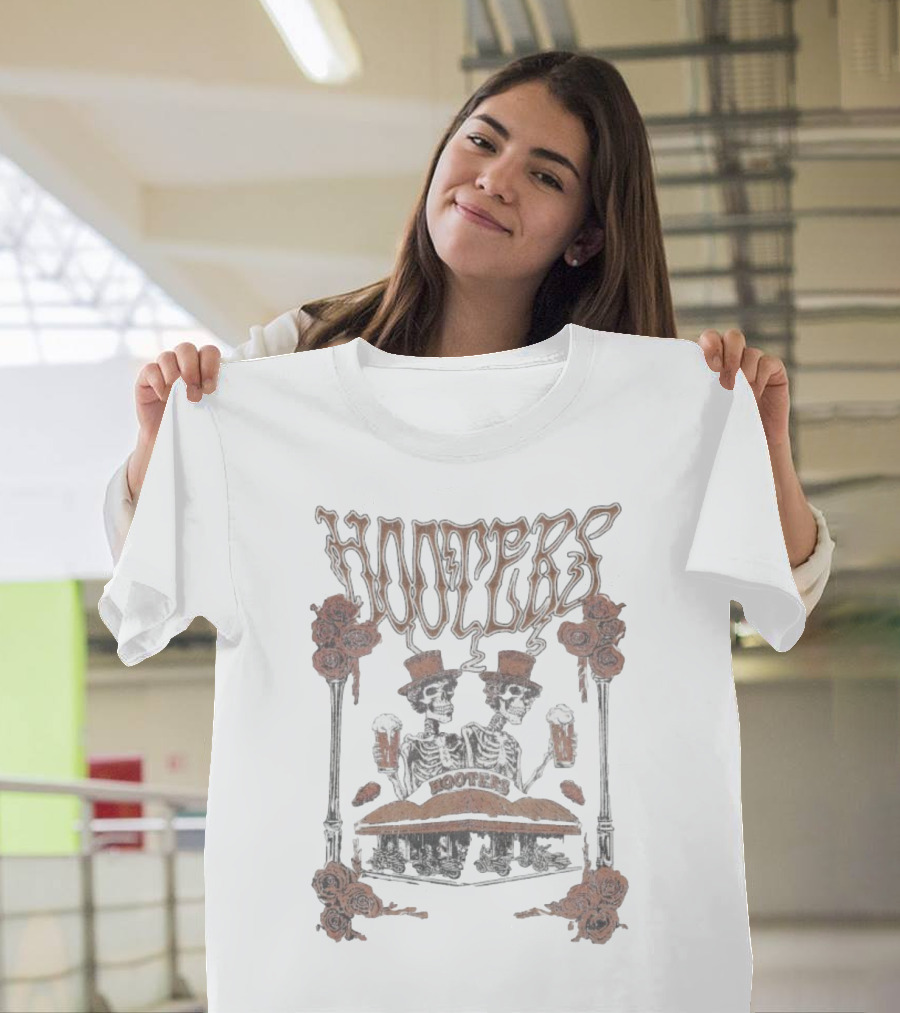 Hooters Skeletons With Top Hats And Beers Roses T-Shirt