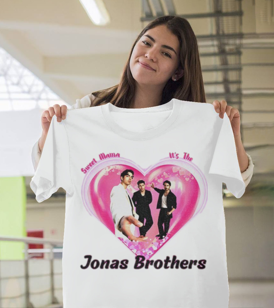Sweet Mama It's The Jonas Brothers Boyband Vintage Heart Design T-Shirt