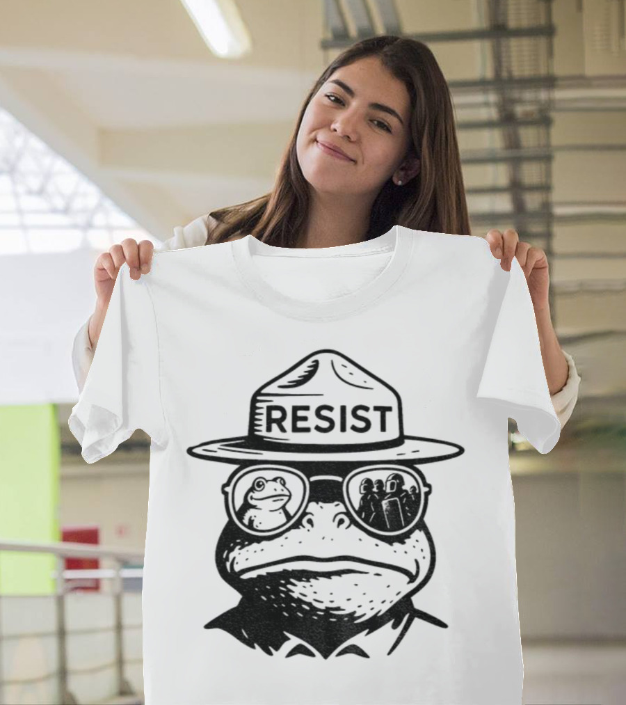 Portland Frog Resist Hat Sunglasses Antifa Frog T-Shirt