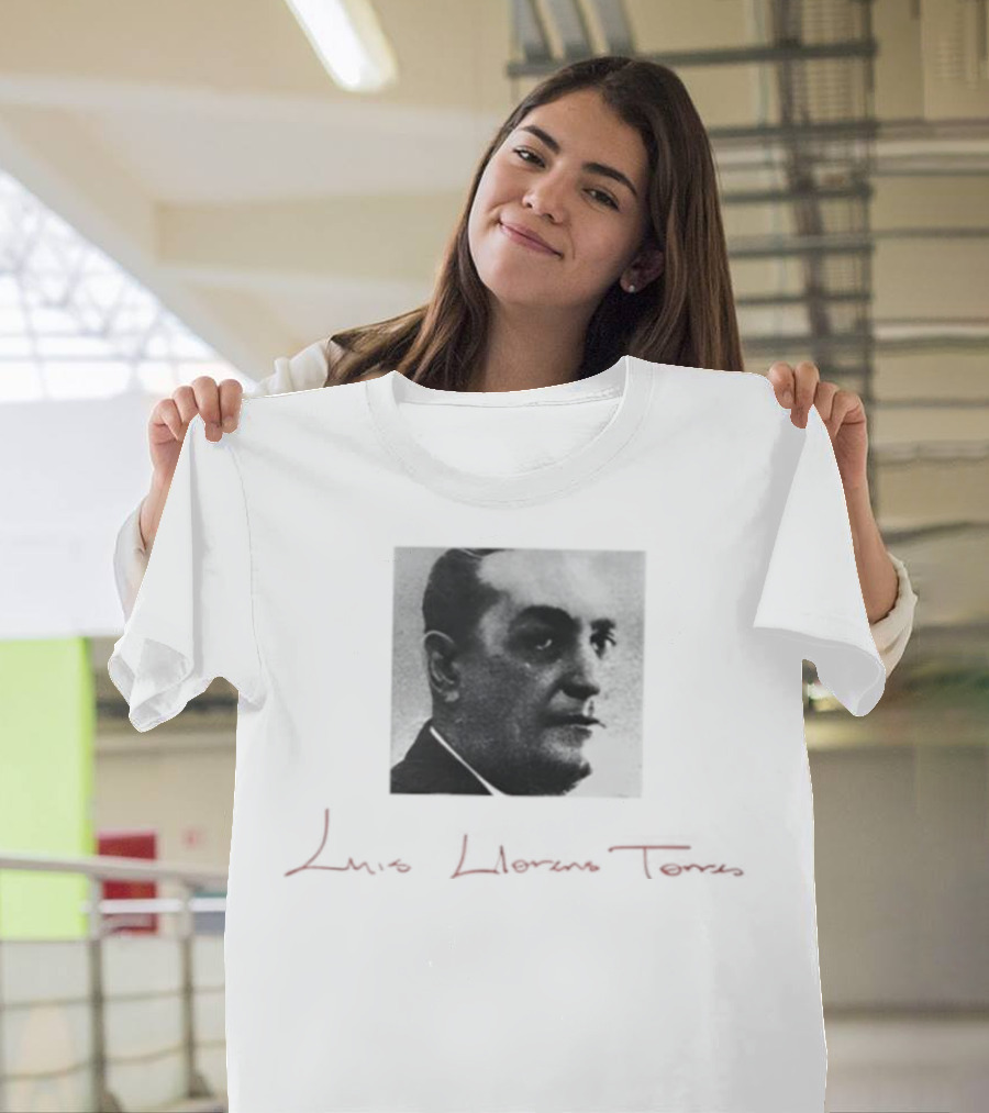Debí Tirar Más Fotos En La Residencia Luis Llorens Torres T-Shirt