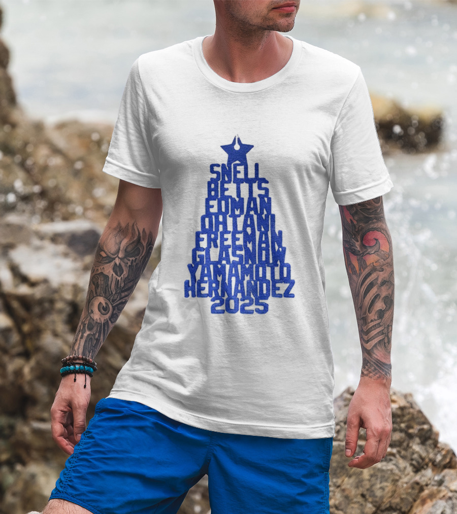 Los Angeles Dodgers Snell Betts Freeman Ohtani Freeman Glasnow Yamamoto Hernandez Christmas Tree 2025 T-Shirt