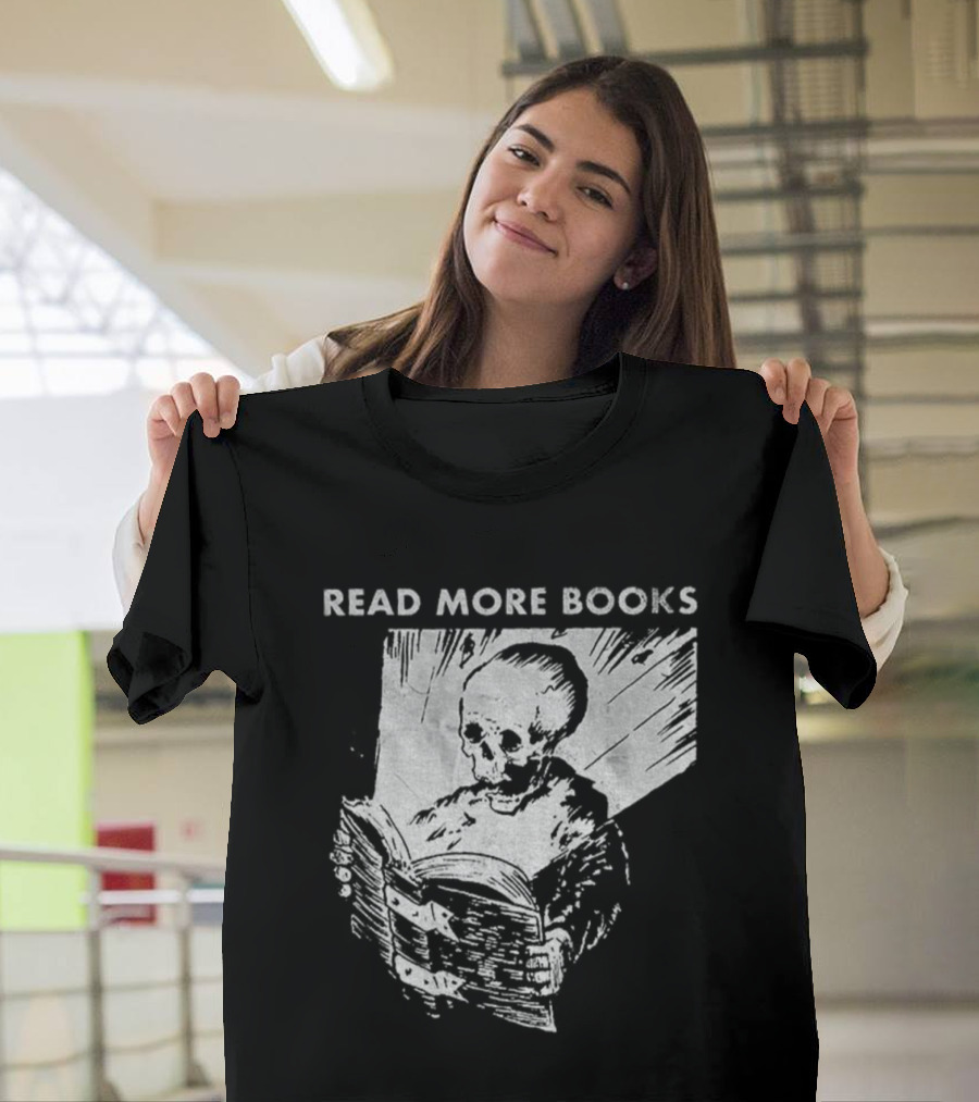 Read More Books Skeleton Vintage Style T-Shirt