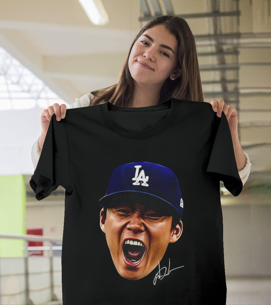 Yoshinobu Yamamoto LA Cap Big Head World Series Champions 2025 Signature T-Shirt