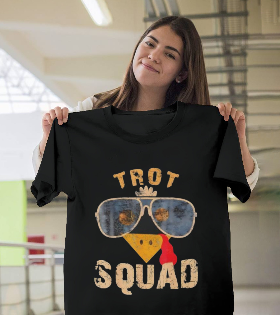 Thanksgiving Turkey Trot Squad Sunglasses Turkey Face 2025 Race T-Shirt