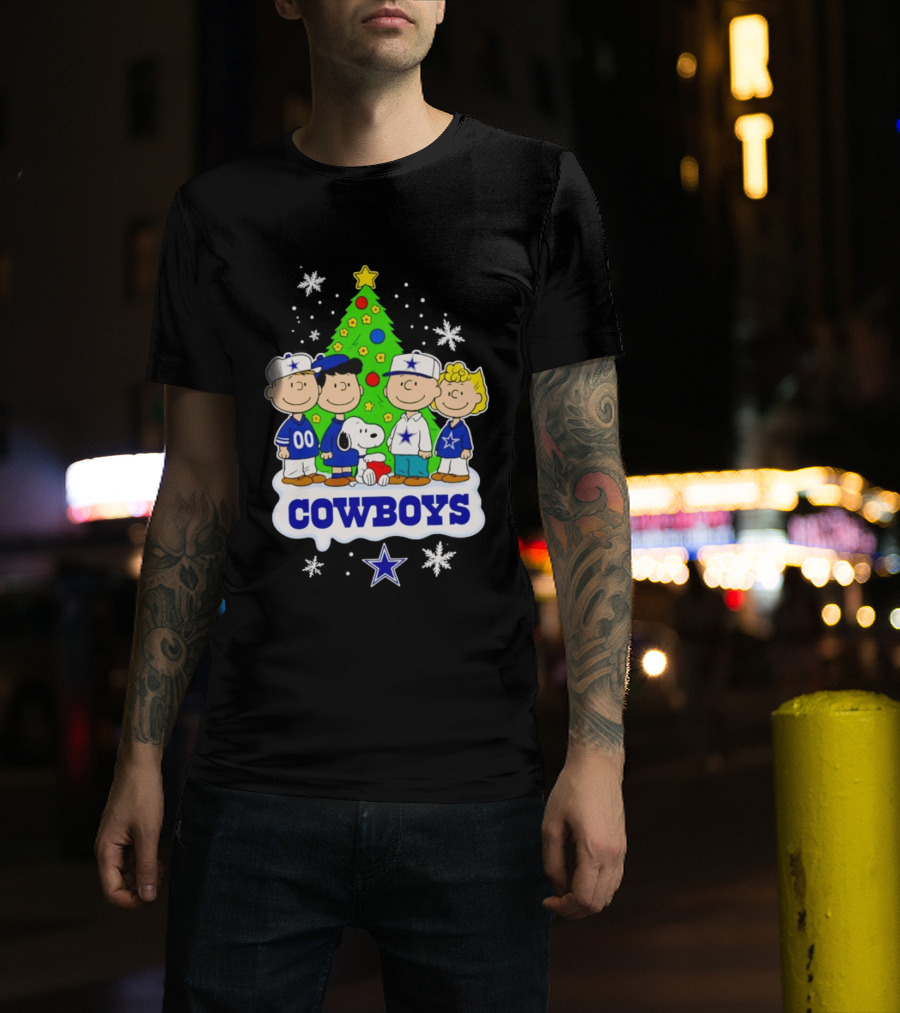 Peanuts Christmas With Dallas Cowboys NFL Team Snoopy And Friends T-Shirt