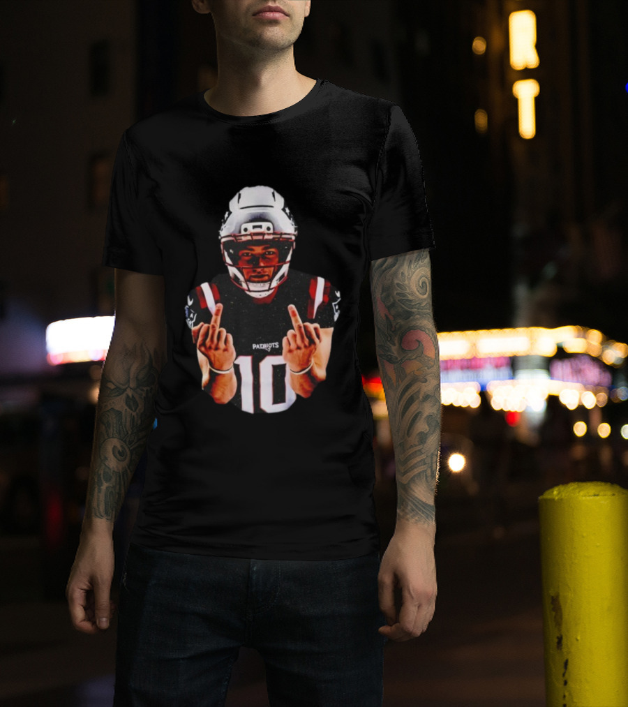 Tom Brady New England Patriots Middle Finger Gesture T-Shirt