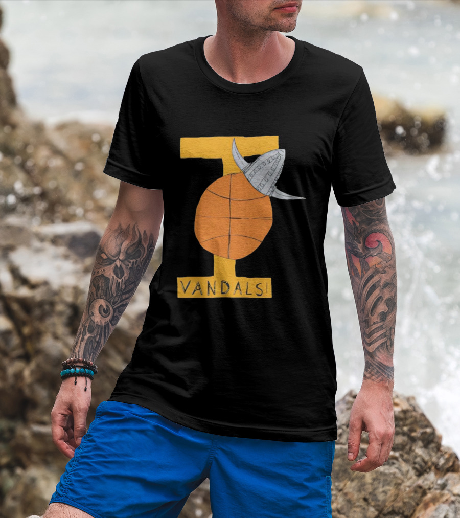 I Vandals Basketball Viking Helmet Graphic T-Shirt