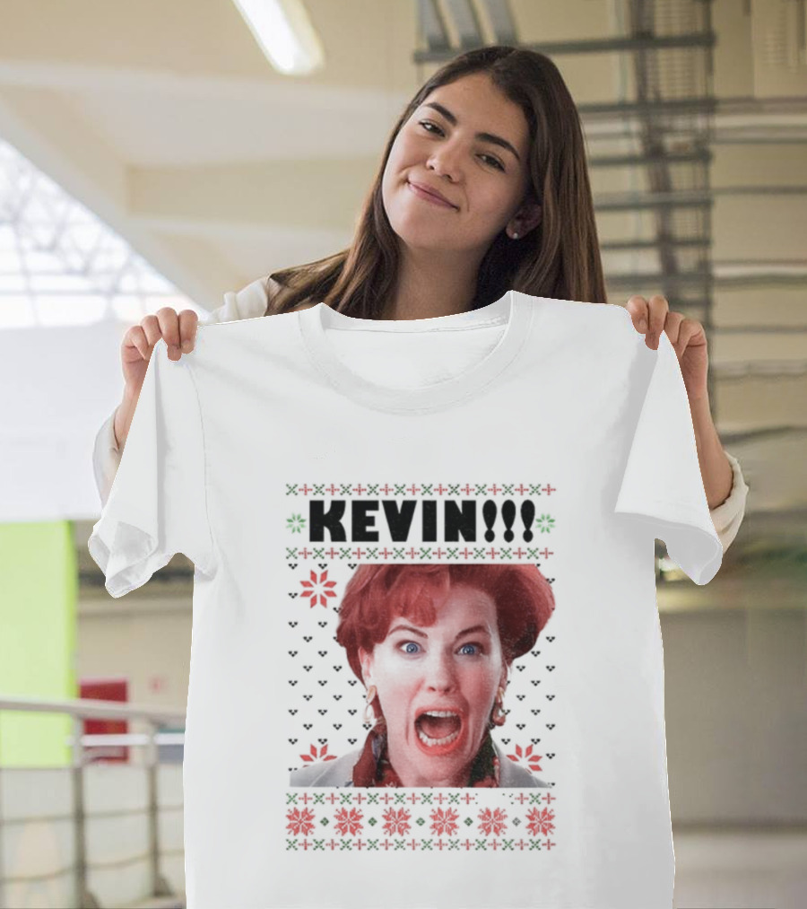 Kate McCallister Kevin Home Alone Movie Christmas Scene T-Shirt