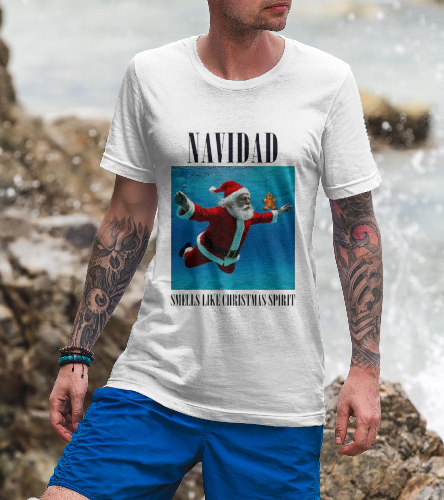 Navidad Santa Claus Underwater Smells Like Christmas Spirit T-Shirt