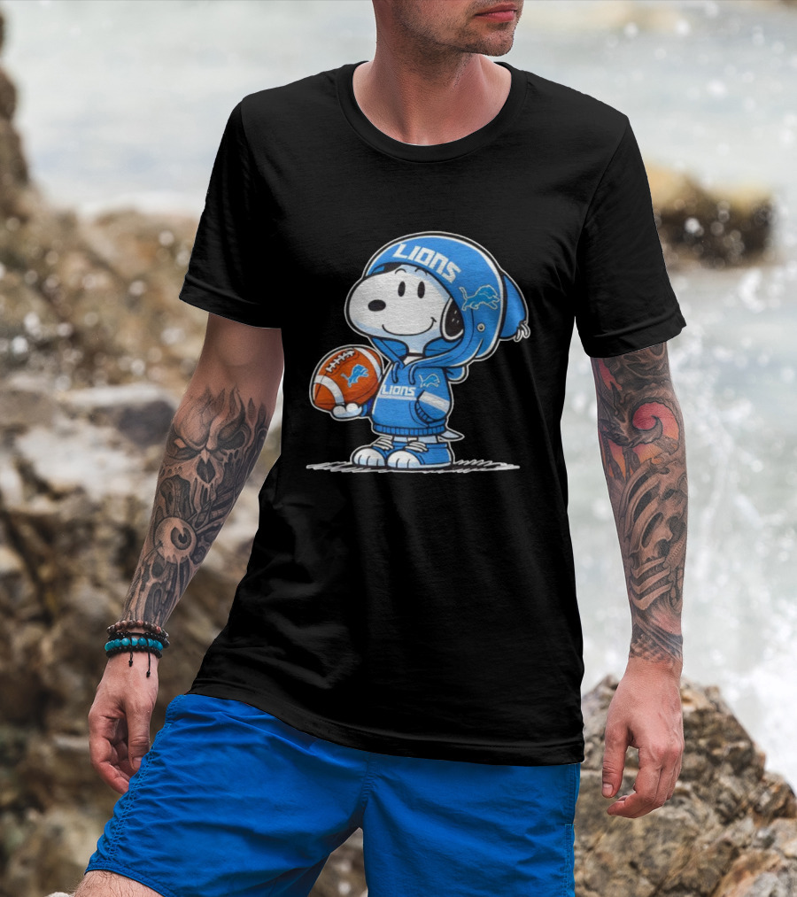 Detroit Lions Snoopy Football Fan Gear T-Shirt
