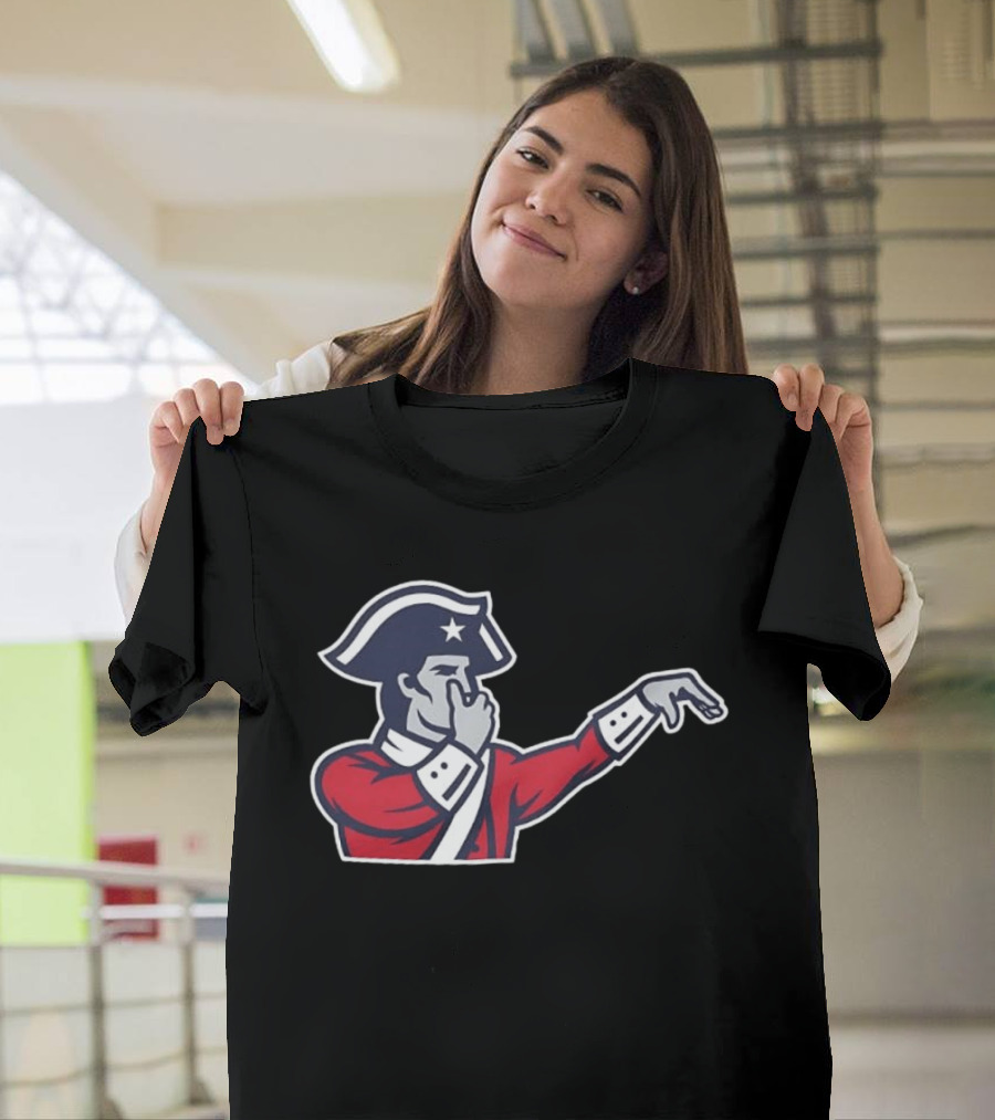 New England Patriots Hold Ya Nose Pat Patriot Gesture T-Shirt