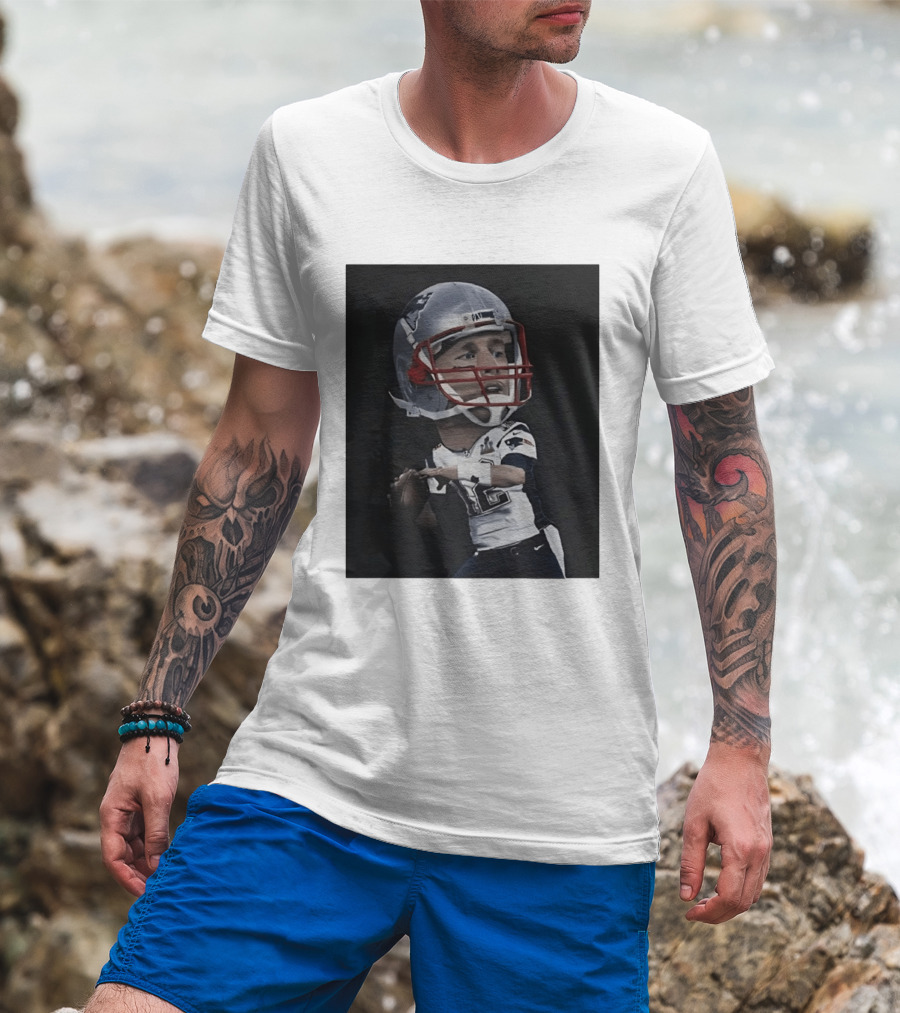 Tom Brady New England Patriots Caricature Super Bowl MVP Quarterback 12 Football Helmet T-Shirt