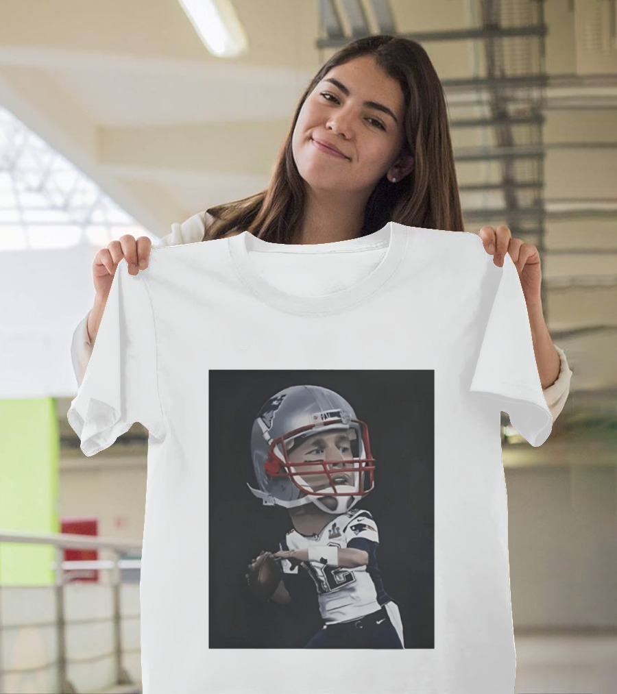 Tom Brady New England Patriots Caricature Super Bowl MVP Quarterback 12 Football Helmet T-Shirt