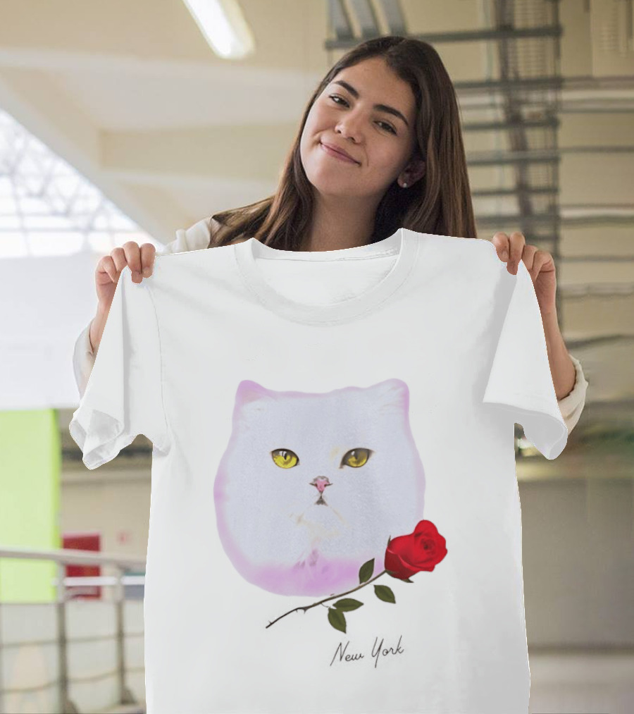 Cat Rose New York White Cat Face Yellow Eyes Red Rose T-Shirt