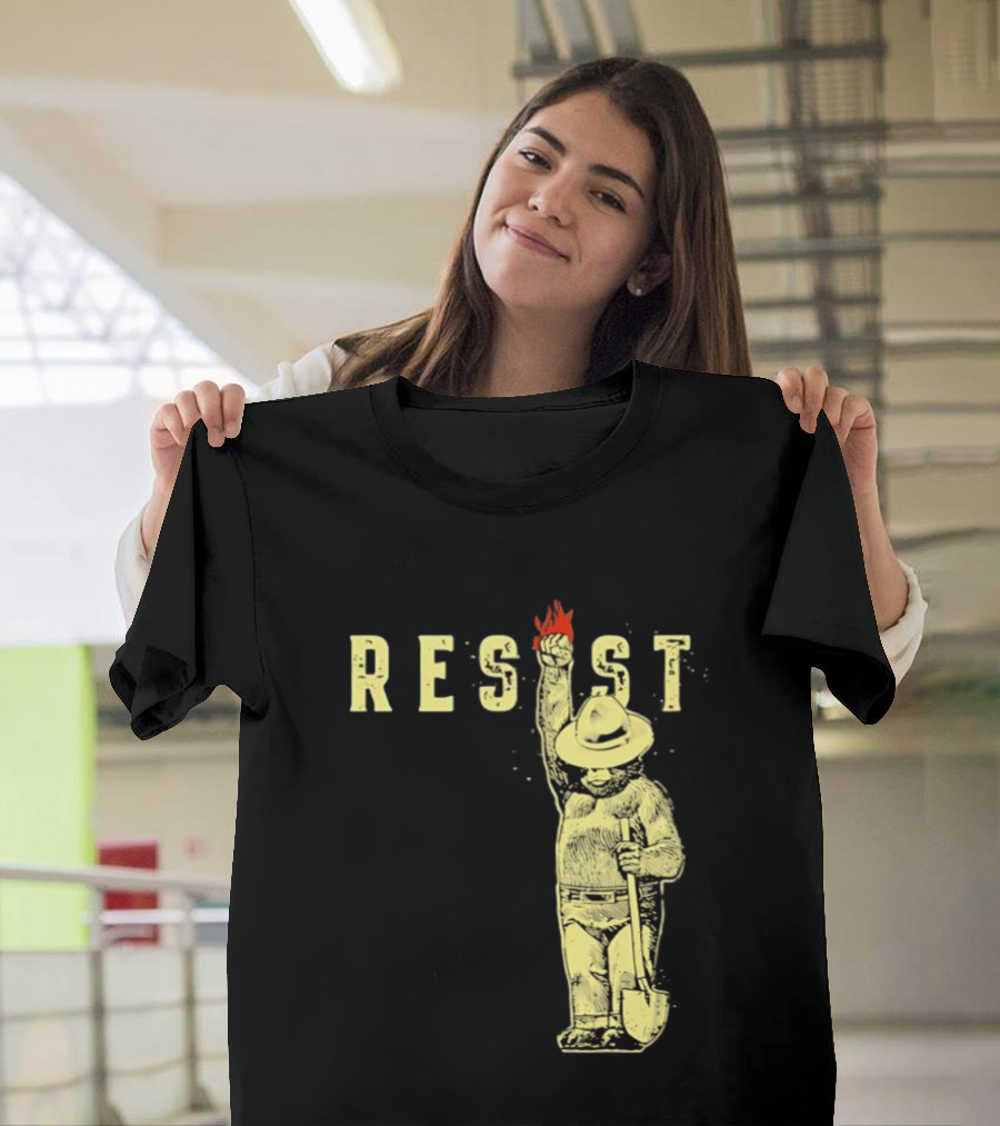 Protect Our National Parks Bear Resist Fist Fire Shovel T-Shirt