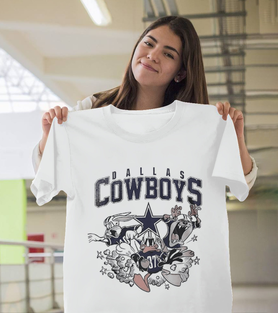 Dallas Cowboys Looney Tunes Bugs Bunny Taz Daffy Duck Star T-Shirt