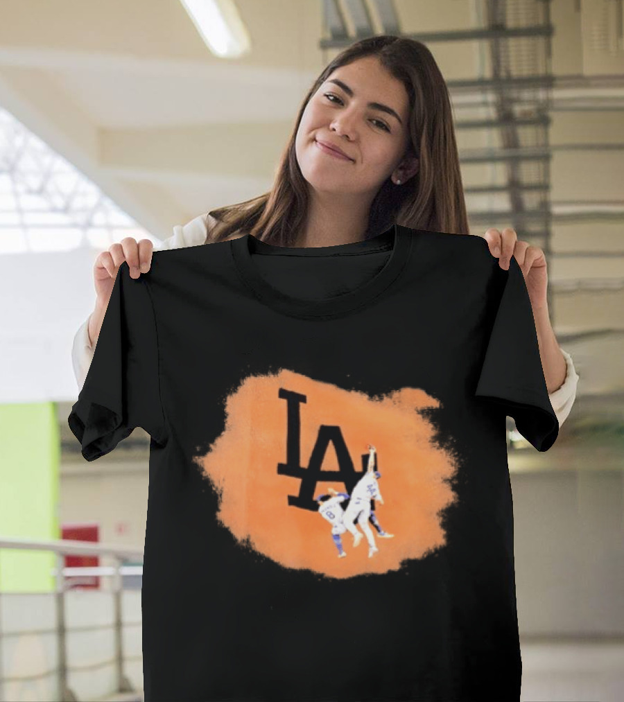Los Angeles Dodgers Kike Hernandez Manny Machado Highlight Catch T-Shirt