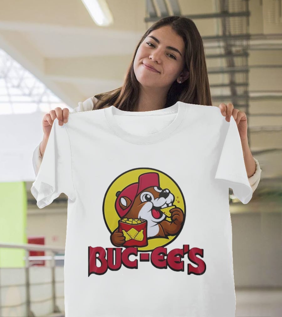 Buc Ee's Beaver Eating Snack T-Shirt