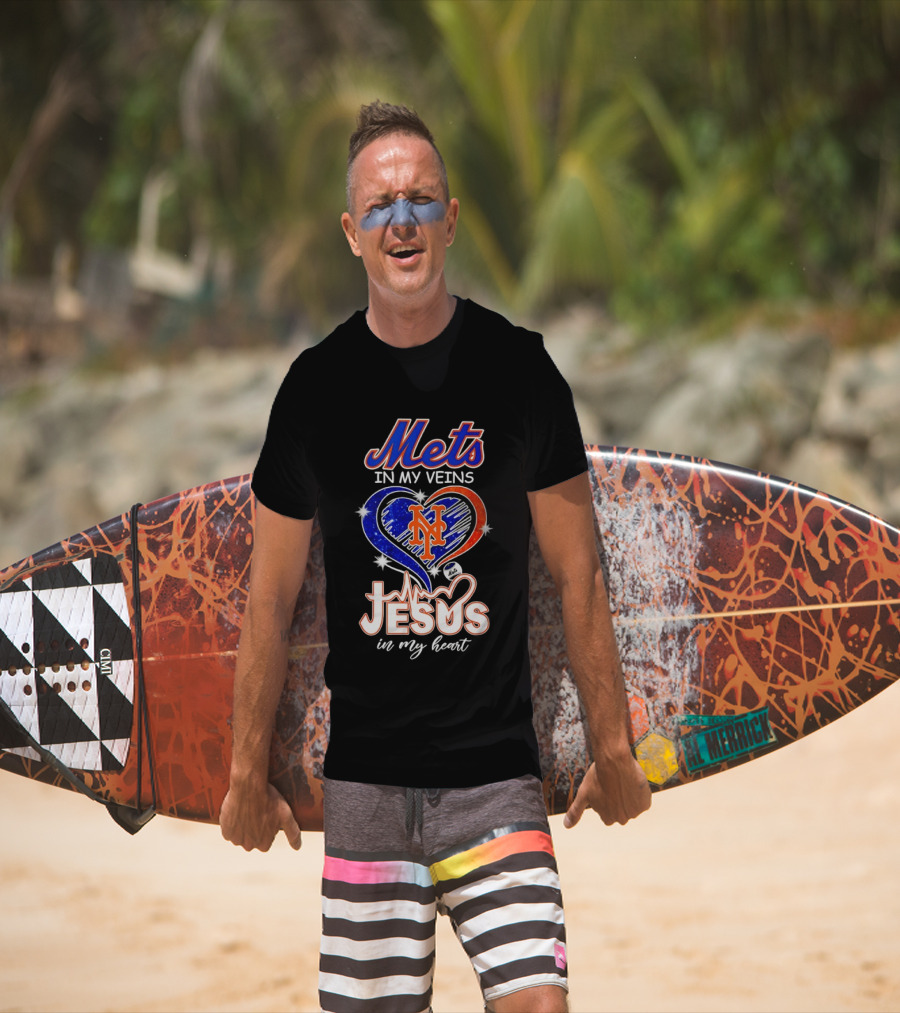 Mets In My Veins Heart Jesus In My Heart T-Shirt