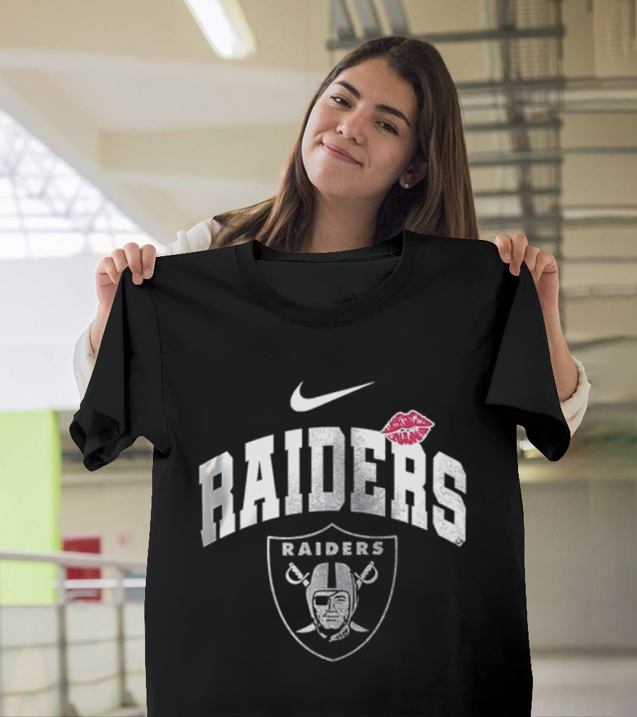Nike Raiders Kiss Makeup Artist Las Vegas Raiders T-Shirt