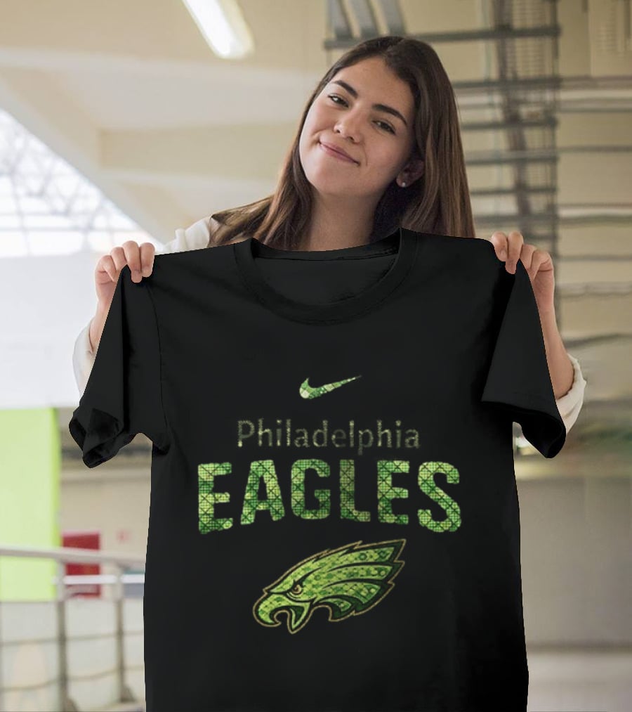 Philadelphia Eagles Snoopy Who Needs Luck Nike Green T-Shirt