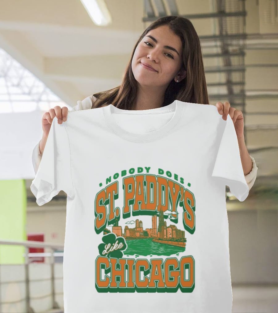 Nobody Does St. Paddy's Like Chicago Skyline Green River Saint Patrick's Day T-Shirt