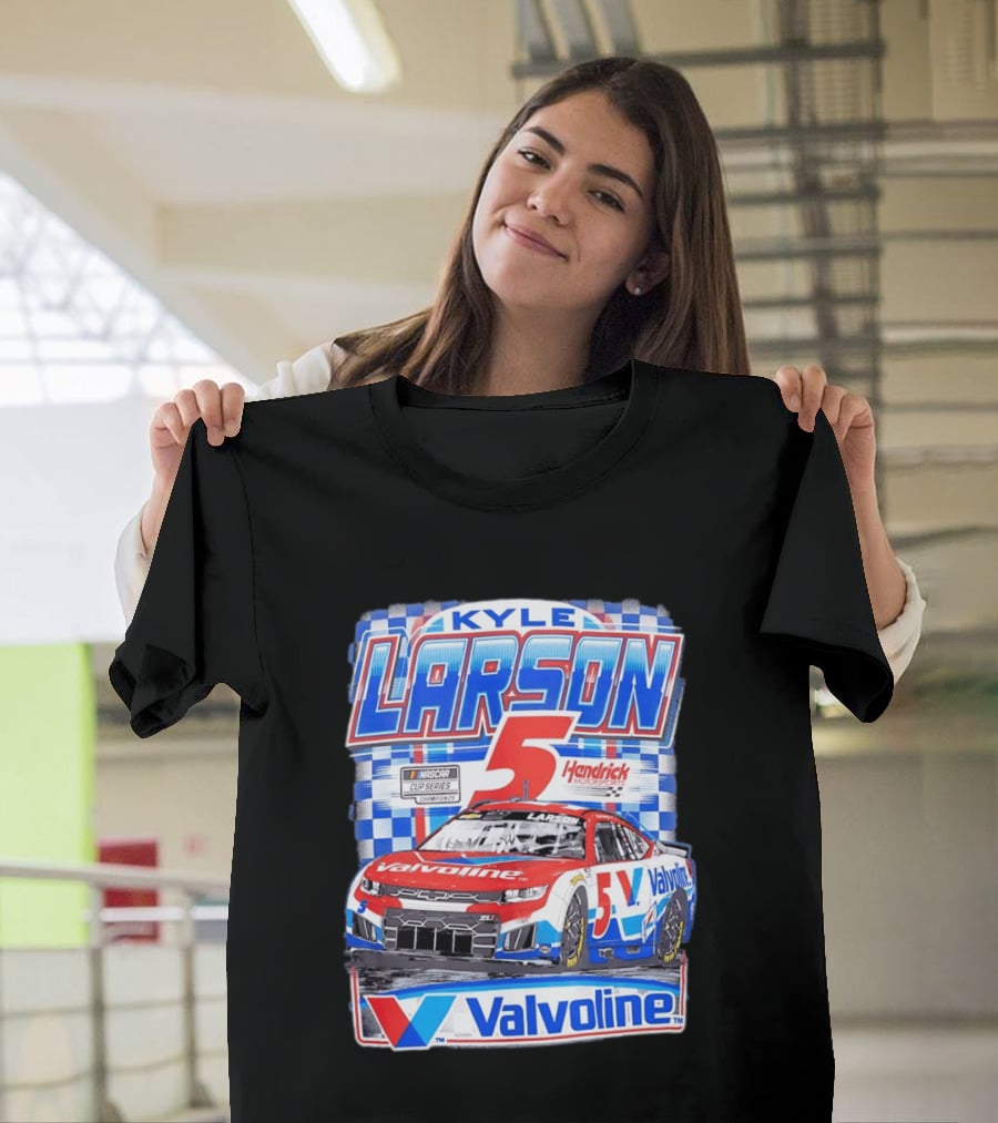 Kyle Larson 5 Valvoline Hendrick Motorsports NASCAR Cup Series Chevrolet Camaro ZL1 T-Shirt