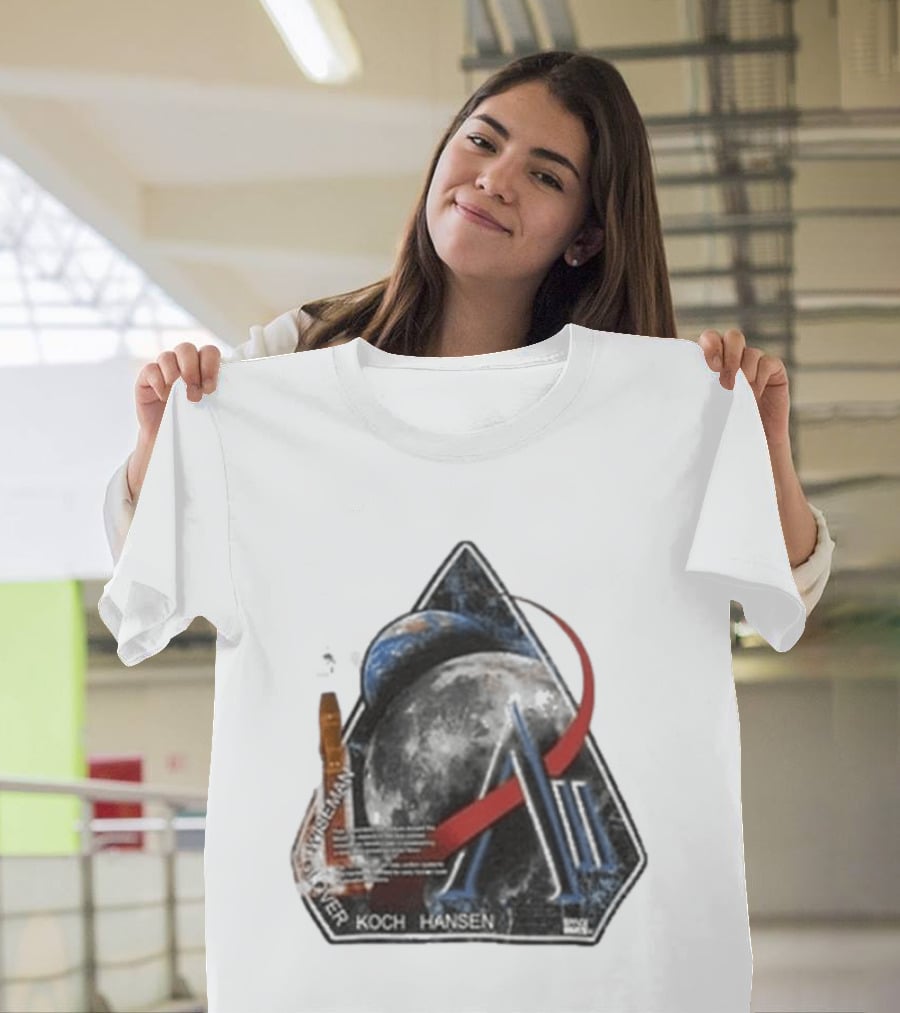 Ron Jon Cocoa Beach FL Artemis II Koch Hansen Moon Mission NASA Spaceship T-Shirt