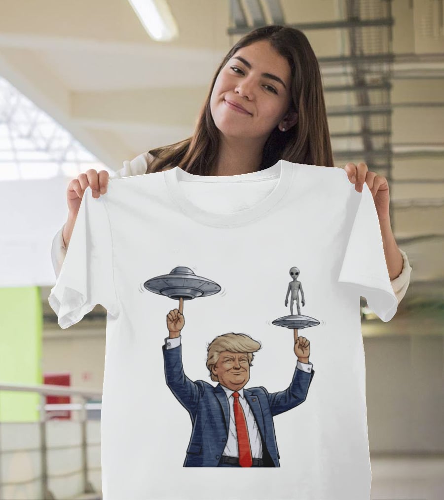 Trump Alien UFO Balancing Act Spinner T-Shirt