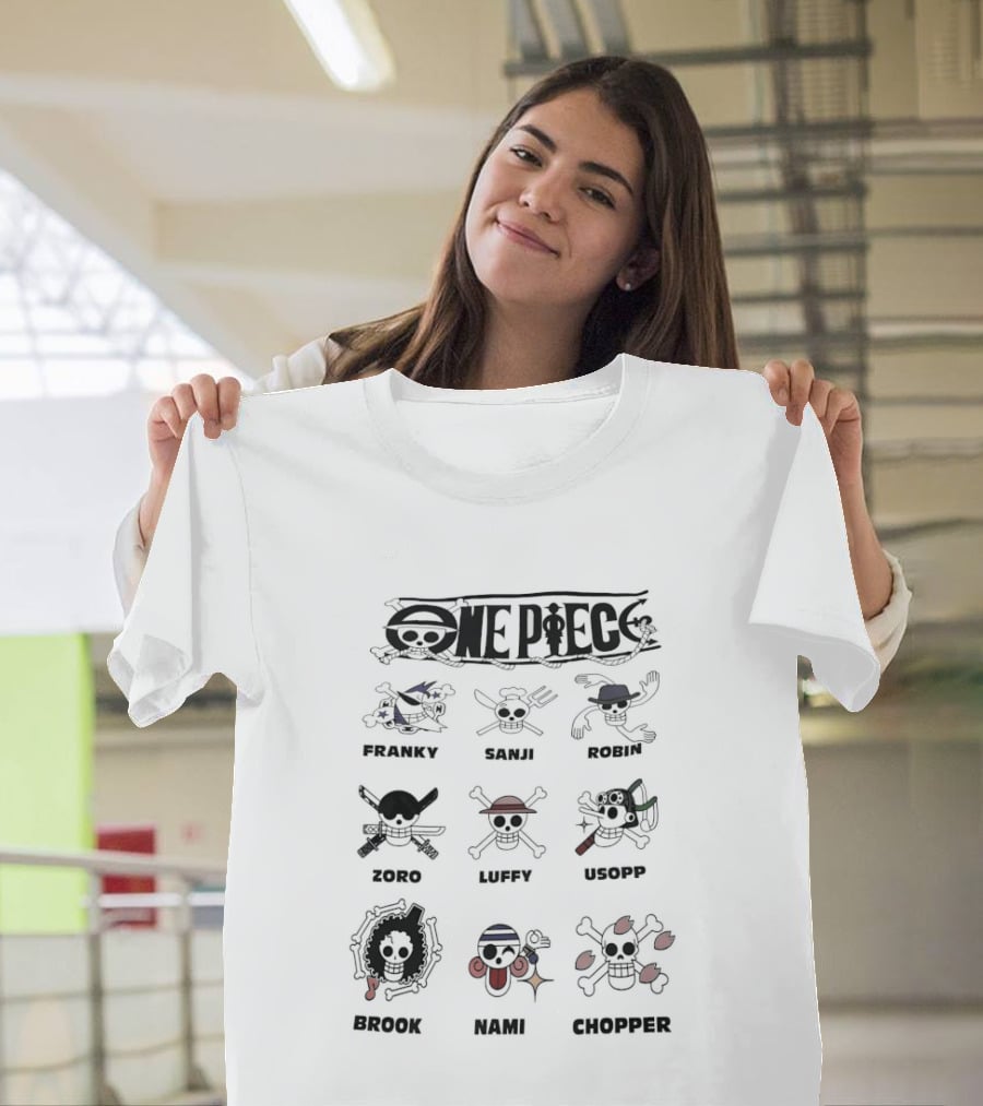 One Piece Straw Hat Crew Jolly Rogers Luffy Zoro Chopper Anime Flag Names T-Shirt