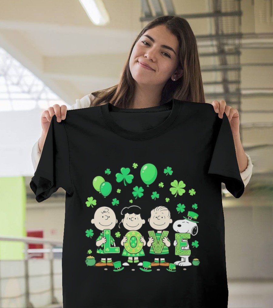 Snoopy Charlie Brown And Friends Love Shamrock St. Patrick's Day Celebration T-Shirt