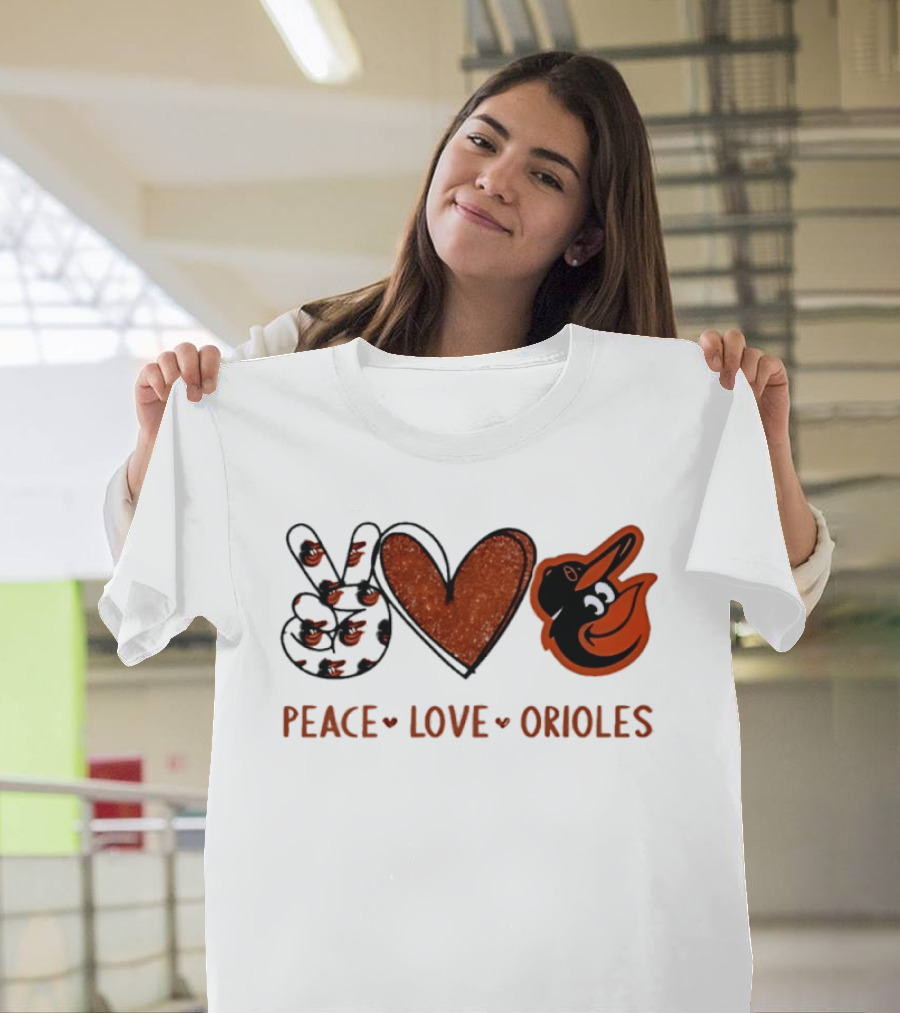 Peace Love Orioles Hand Sign Heart Shape Baltimore Orioles T-Shirt